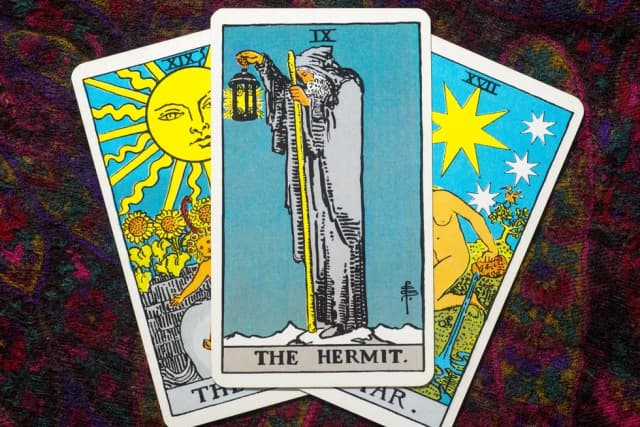 Czy tarot się sprawdza? Poznaj prawdę i opinie użytkowników